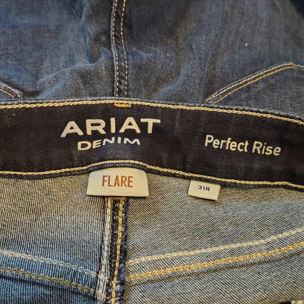 Ariat UltraStretch Flare Jeans Perfect Rise Dark Wash Denim 31R NWT - Picture 4 of 7